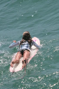 Candid surfing girls