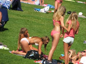 Bikini girls