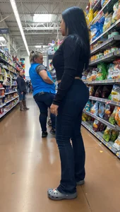 Sexy figure on this latina milf