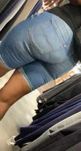 Ebony MILF browsing clothes
