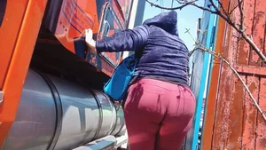 Super Fat Ass In Tight Sweatpants VPL OC ( BBW WARNING )
