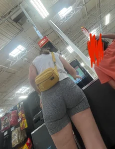 Petite milf in grey spanx shorts (oc)