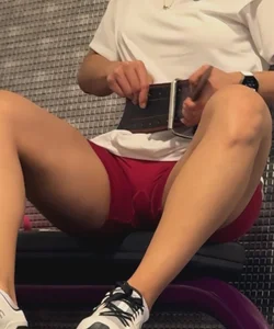 Top 3 crotch shots in the gym (OC) ending the year right