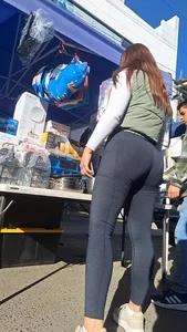 Fit tight latina in leggings [oc]