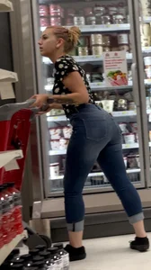 PAWG teen in Target