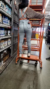 Home Depot worker…tight jeans