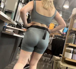 Blonde pawg in green shorts (OC)