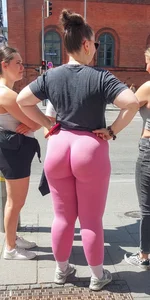 Thick fat German ass in pink leggings (OC, pics)