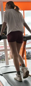Perfect ass and cameltoe in gym