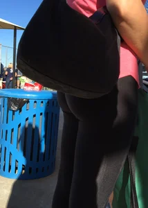 Candid girls in leggings and tights