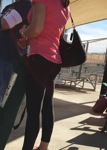 Candid girls in leggings and tights