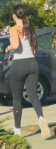 FAT ASS IN LEGGINGS (CLOSE UPS) OC