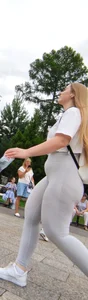 Pawg fat jiggly ass!