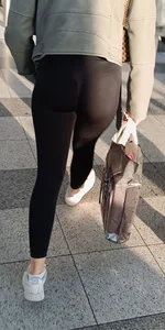 Perfect German Lady in black Leggings - perfect bubble
