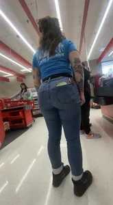 Face shot, cute smile, fat ass