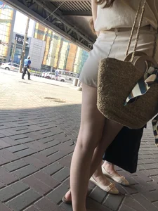 Perfect Sexy Crossed Legs And Feet in Sandals on a Street Creepshots Gallery - A Girl With Very Pale Skin