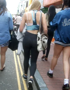 Guitar playing blonde babe with a nice ass and vtl in tight leggings