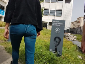 Office lady in tight jeans with vpl