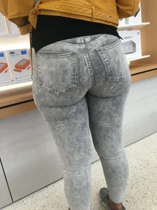Big Booty in Grey Tight Jeans Store Creepshots