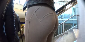 2 sexy girls with nice asses in tight freddy pants
