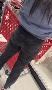 Lulu lemon slut !!