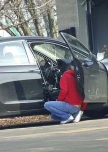 Some candid girls cleaning their cars in jeans and some showing ass crack
