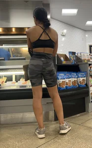 Gym girl with a nice back at walmart