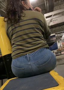 Teen supervisor at work: wide hips and a DUMPTRUCK ass