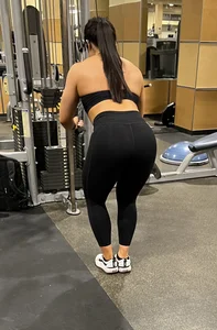 Asian hotties at the gym