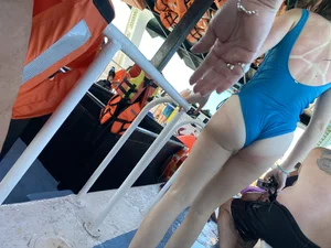Girls' legs and booties in swimsuits at the aquapark creepshots