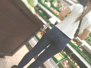 Teen Girl in Tight Blue Jeans at the Supermarket Creepshot