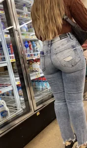 PERFECT Jeans ass on Milf (Mega Thread)