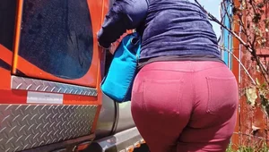 Super Fat Ass In Tight Sweatpants VPL OC ( BBW WARNING )