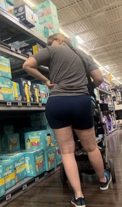 Pawg Mom