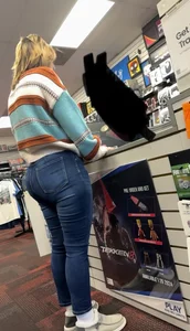 GameStop Round Huge Ass Donk milf