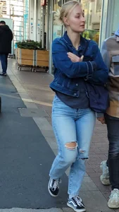 Girl With a Big Ass in Tight Jeans Street Creepshots