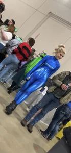 REALLY TIGHT blonde babe in samus cosplay!