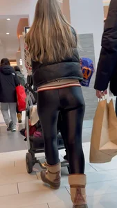 Skinny Milf in glossy leggings