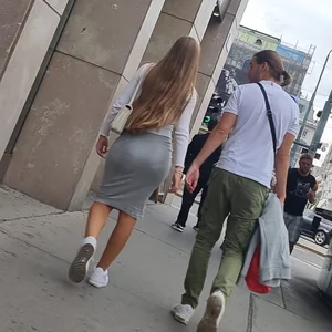 Juicy street booty