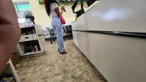ABSOLUTE GORGEOUS EBONY FAT ASS w/ nice pedi