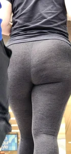 WHOLE LOTTA ASSES (varierty) AT MALL