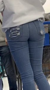 Leggy Little Number