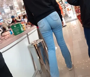 Nice ass in thight jeans
