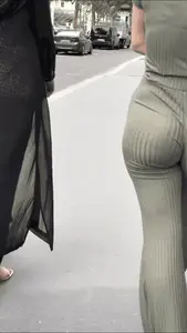 Sexy Jiggle blonde in pants (NOT OC)