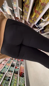Latina Baddie in Black Leggings + CLOSE UP video!