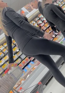 Milf ass in grocery store
