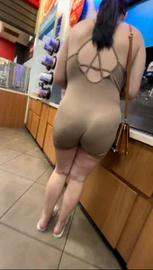 6 Big Booty White Girls