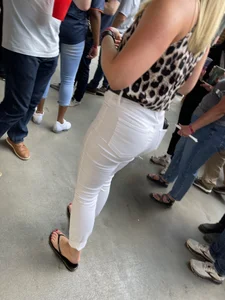 HUGE ASSES IN LULULEMON🔥
