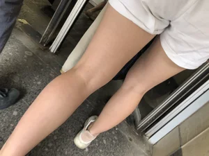 Hot legs and booty in shorts closeups