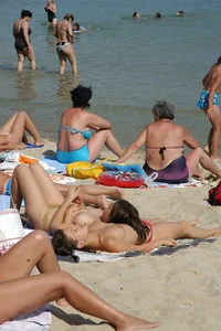 Verna topless beach girls out in the sun